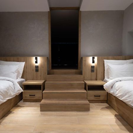 University Boutique Rooms ムサイダ エクステリア 写真